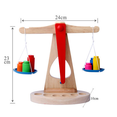 Pesatura della scala di legno Toy Montessori Balance Scale dell'equilibrio di 10CM