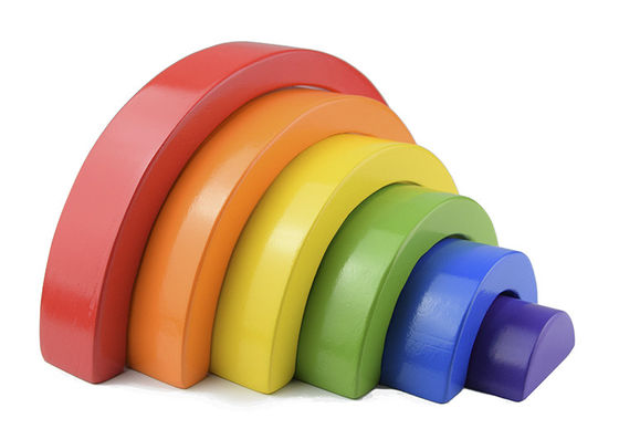 Sette impilatore di legno Toy Jengle Arched dell'arcobaleno di colore 13.5cm
