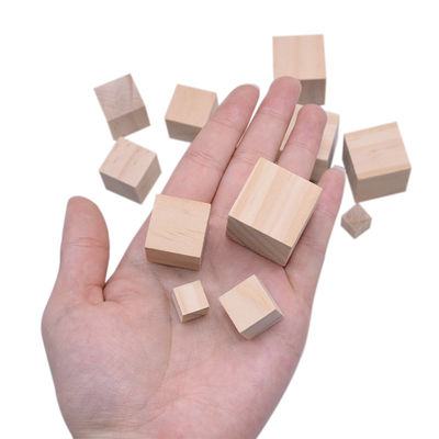 Blocchetti quadrati di legno dei mestieri di legno non finiti del pino 1.5cm dell'albero