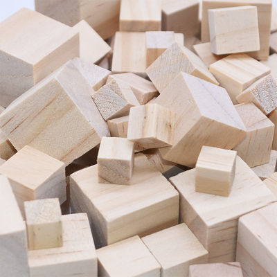 Blocchetti quadrati di legno dei mestieri di legno non finiti del pino 1.5cm dell'albero