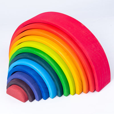 Scultura di legno naturale del laser del bambino dell'impilatore dell'arcobaleno del gioco 60cm