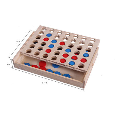 I pezzi degli scacchi di legno 4cm educativi di fila hanno messo il regalo di compleanno dei bambini