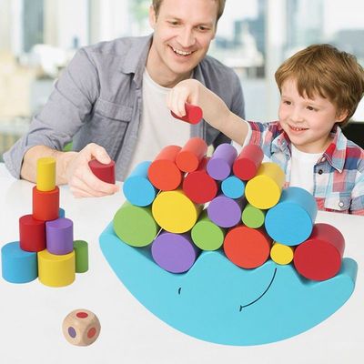 Gioco di legno dell'equilibrio della luna di Montessori per l'apprendimento iniziale