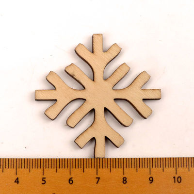 Album per ritagli che dipingono i mestieri di legno fatti a mano del modello del fiocco di neve