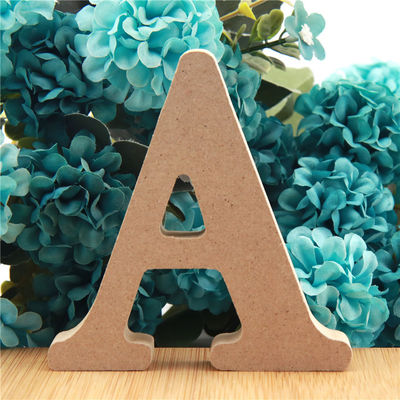 Alfabeto di legno 3.94in diritto non tossico delle lettere per nozze