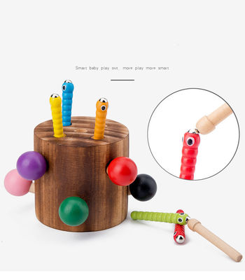 Fermo di legno il gioco del verme per addestramento della coordinazione mano-occhio dei bambini
