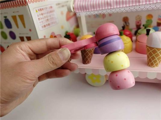 Macchina di legno del cono gelato della simulazione dei bambini