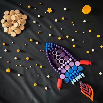 Il bambino che il costruttore di legno ha messo l'arcobaleno di legno nordico blocca il bambino educativo G del bambino dei bambini dei giocattoli di Montessori delle parti sciolte
