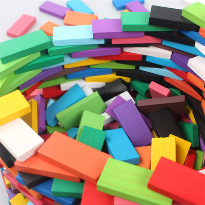 Particelle elementari di legno 120Pcs di domino dell'arcobaleno per i bambini educativi