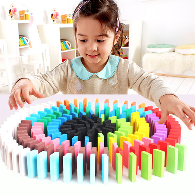 Particelle elementari di legno 120Pcs di domino dell'arcobaleno per i bambini educativi