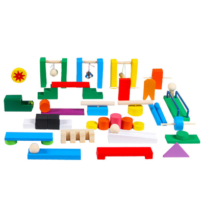 Accessori colorati di legno di domino per i bambini