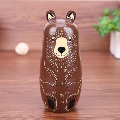 Regali fatti a mano dei bambini di Matryoshka della bambola russa di legno