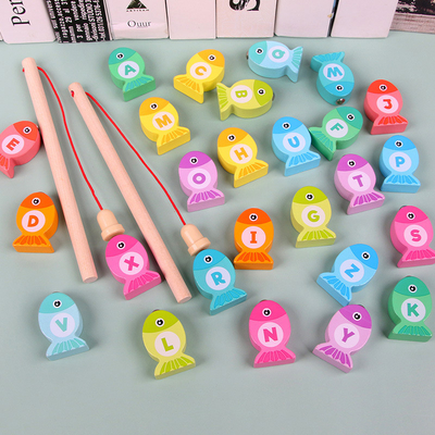 Pescando i giocattoli alfanumerici di legno del gioco per i bambini Montessori presto educativo