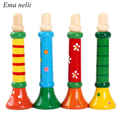 Lo strumento musicale di legno del fischio di Horn del bambino caldo gioca i bambini variopinti