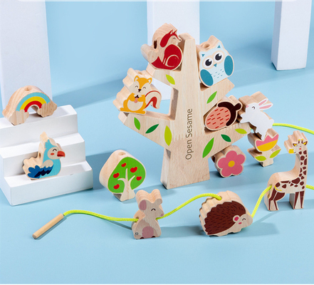 Equilibrio animale di legno che impila l'albero naturale Toy For Preschool del gioco