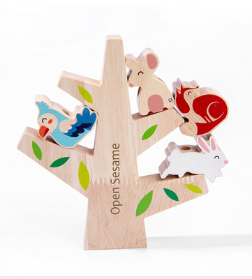 Equilibrio animale di legno che impila l'albero naturale Toy For Preschool del gioco