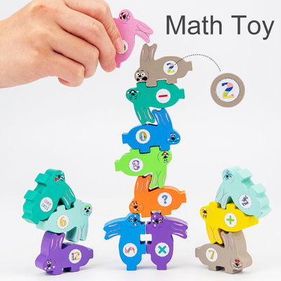 Animale di Montessori dei bambini che impila i giochi d'equilibratura di Jenga del coniglio dei giocattoli dei blocchi