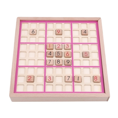 Controllori internazionali del faggio di scacchi di Sudoku dei bambini che piegano la Tabella del gioco