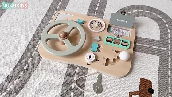 Orologio di corrispondenza d'apertura conoscitivo del volante di simulazione di colore di legno
