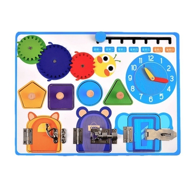 Orologio di legno del calendario di Montessori che sblocca bordo per le ragazze dei ragazzi