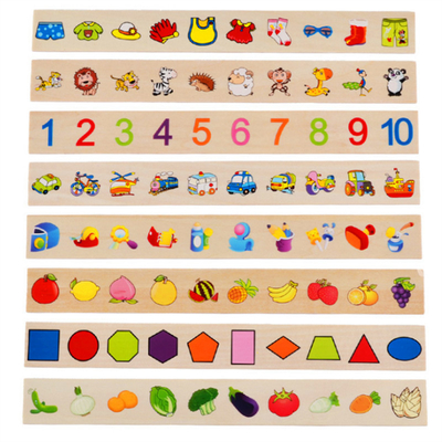 Il bambino di legno di Montessori gioca la classificazione matematica di conoscenza