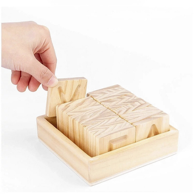 Parola di legno di Montessori che compita il bordo Pen Control Training di pratica della scanalatura