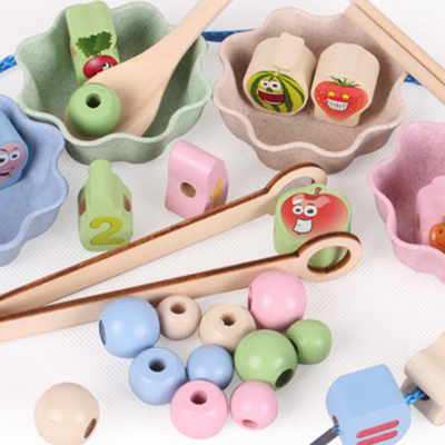 I giocattoli di legno di Montessori passa il gioco di per la matematica di Brain Training Clip Beads Puzzle